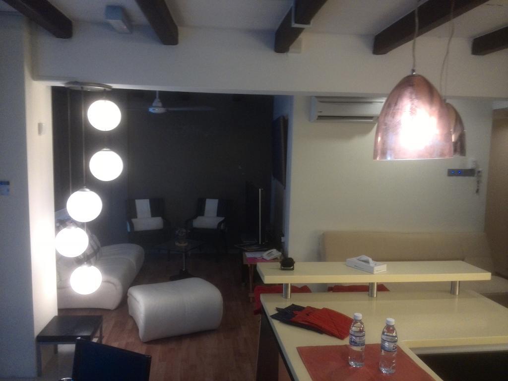 The Boutique Residence Hotel George Town Room photo